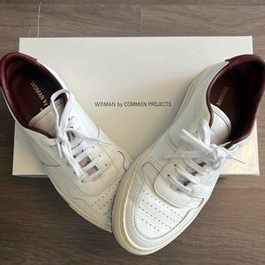 Women by Common Projects leather sneakers in size 36